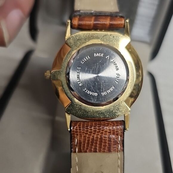 PFIZER VINTAGE UNITED WAY WRISTWATCH BFPM-02-252 - Picture 2 of 2